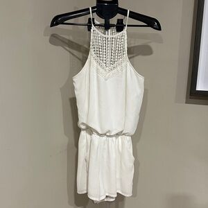*BISOU BISOU* White Lace Sleeveless Romper Size 8
